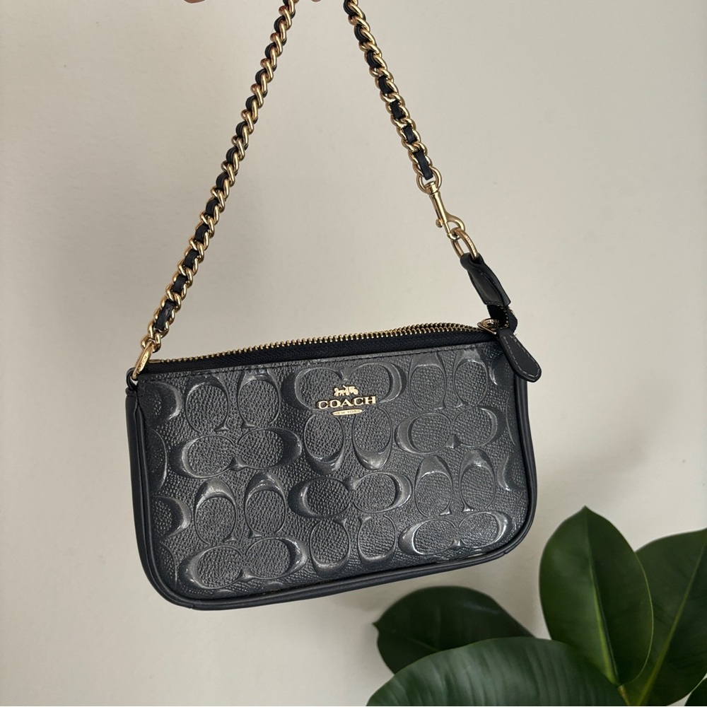 Coach Nolita 19  / color midnight shiny